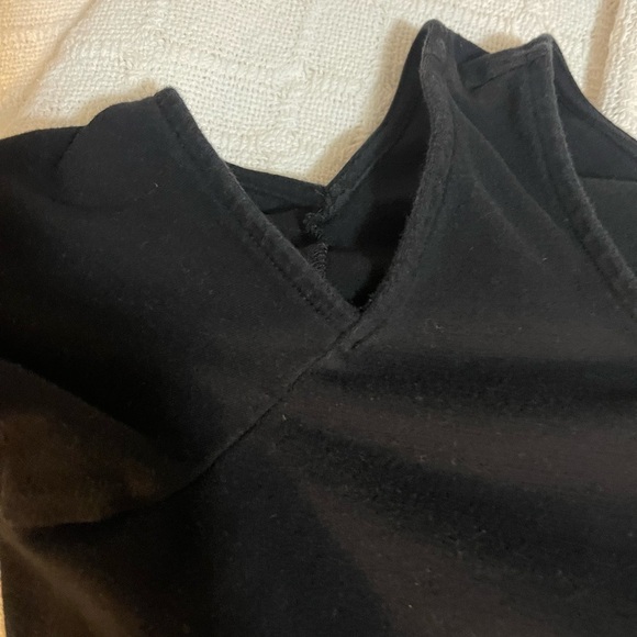 Michael Kors cold shoulder black small top - Picture 4 of 6